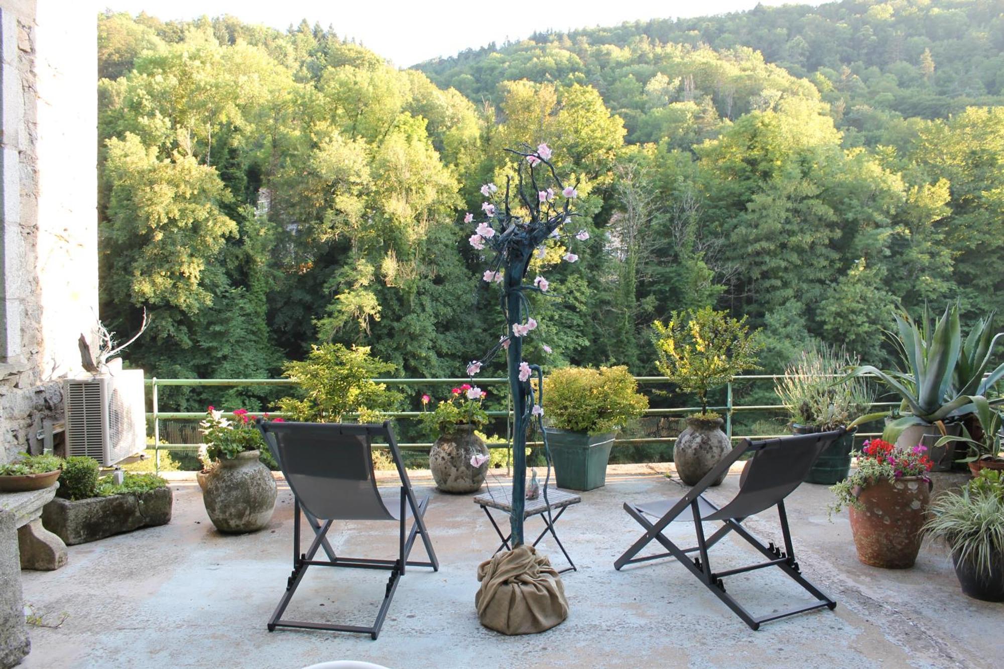 Chambre Bounty, B&B, Cuisine Privee, Lit Queen Size, Terrasse, Parking, Garage Olliergues Zewnętrze zdjęcie